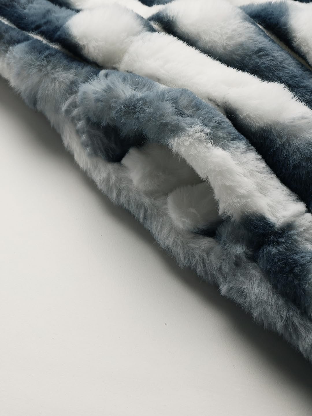 Aarika Womens Winter Wear Beige Colour Solid Fur Jacket - Image 6