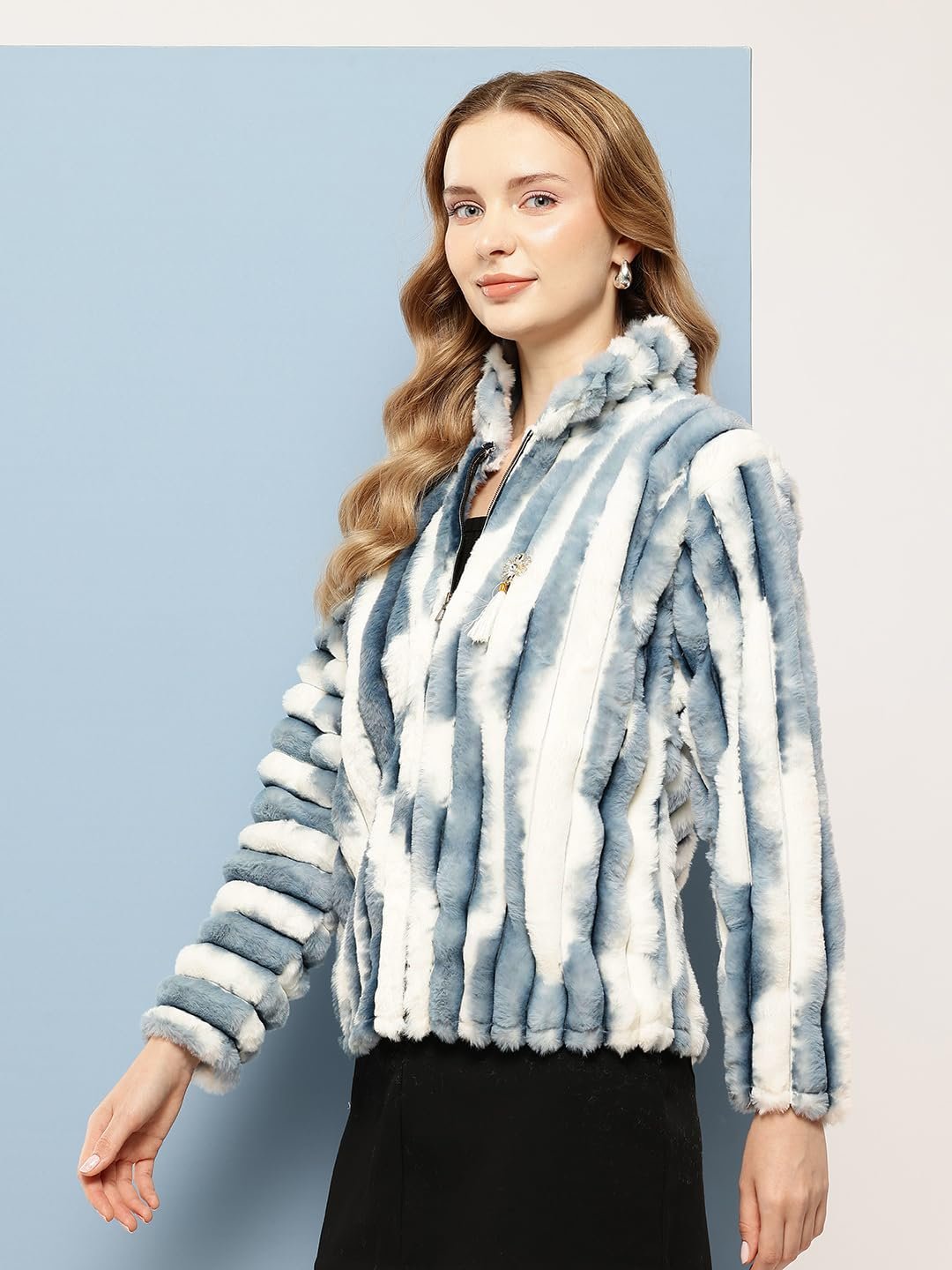 Aarika Womens Winter Wear Beige Colour Solid Fur Jacket - Image 3