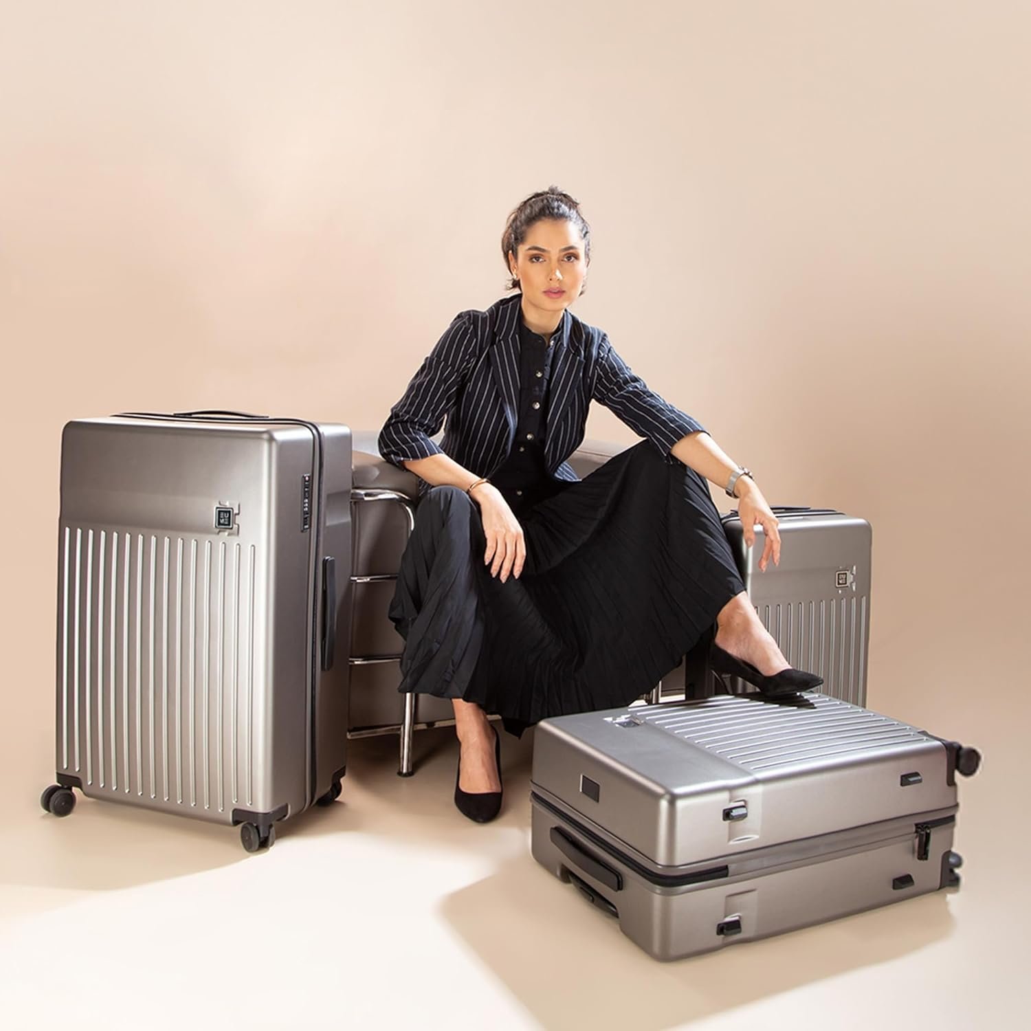 EUME Classic Cabin 55 Cm Trolley Bag Small Size for Travel, Graphite Grey| Polycarbonate (PC) 8 Hinomoto Wheels Suitcase | Small Trolley Bag for Luggage - Image 2