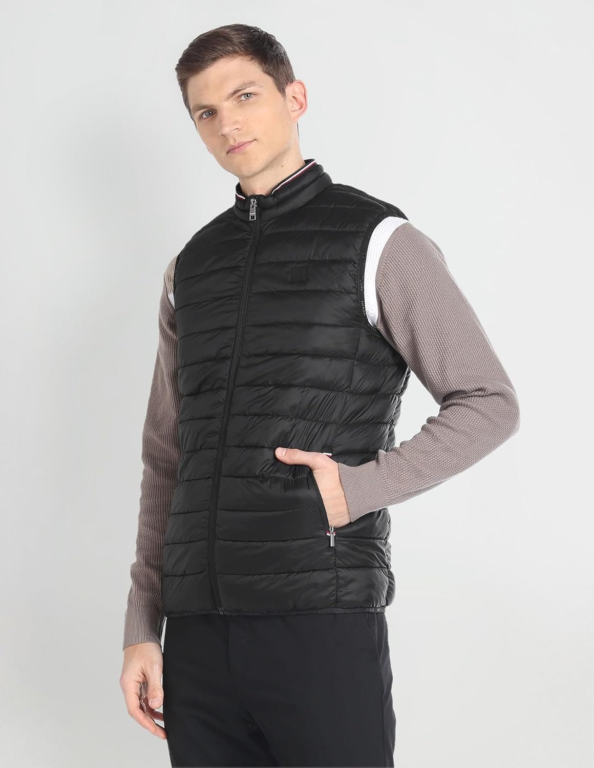 Arrow Men's Standard Length High Neck Sleeveless Puffer Jacket - Image 5