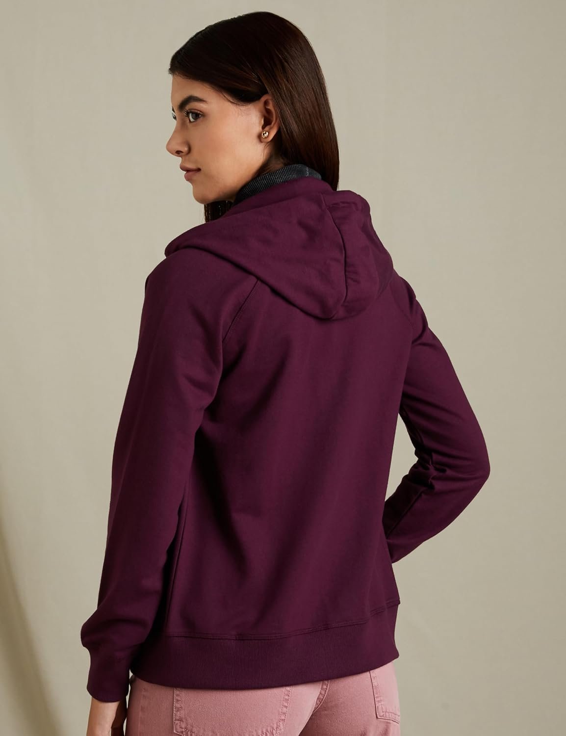 Amazon Brand - Symbol Women's Cotton Blend Regular Fit Hooded Sweatshirt (with Front Pockets) (Available in Plus Sizes) - Image 2