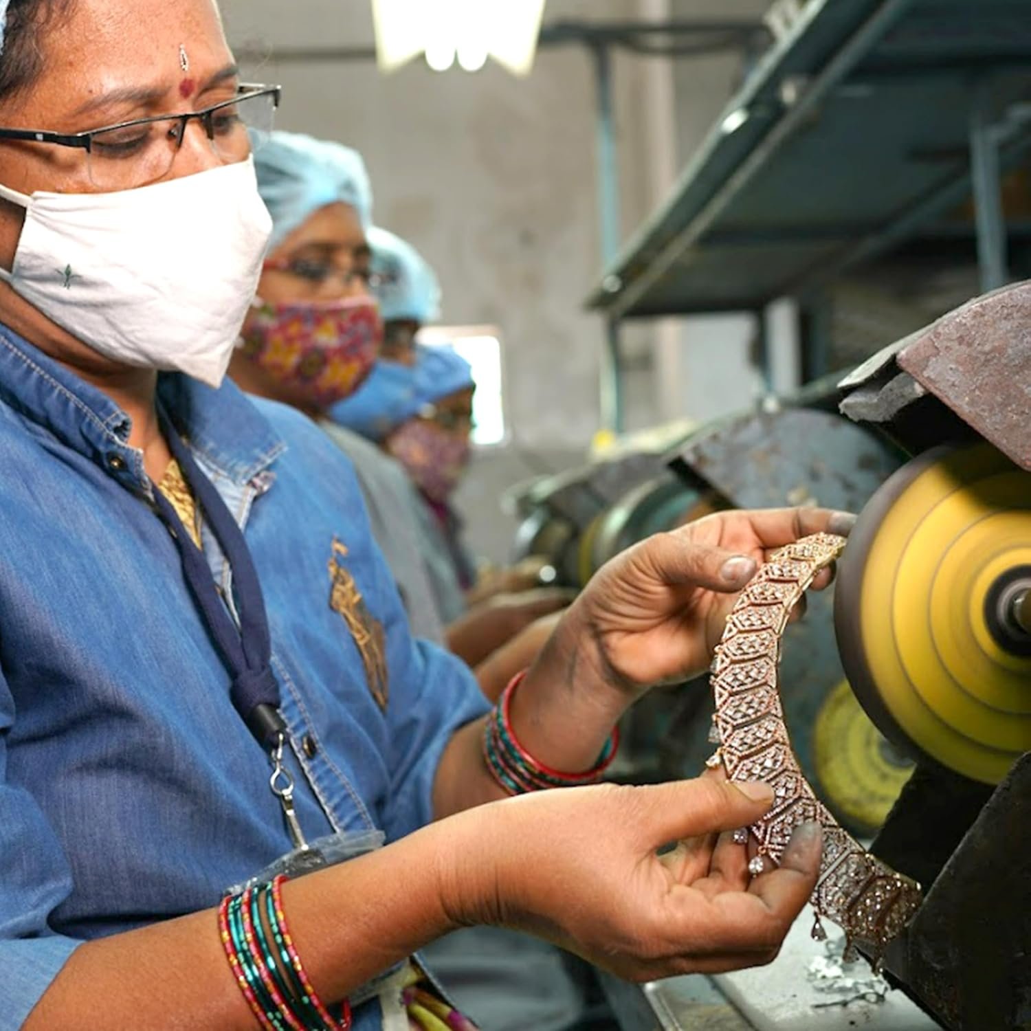 Fashion Jewelry Neck Chain for Men & Women: Gold Plated Luxurious Glamour Lightweight Necklace Chain- Perfect for Everyday and Office Wear for Men & Women (Unisex) -OSAK010-IG CHAIN - Image 8