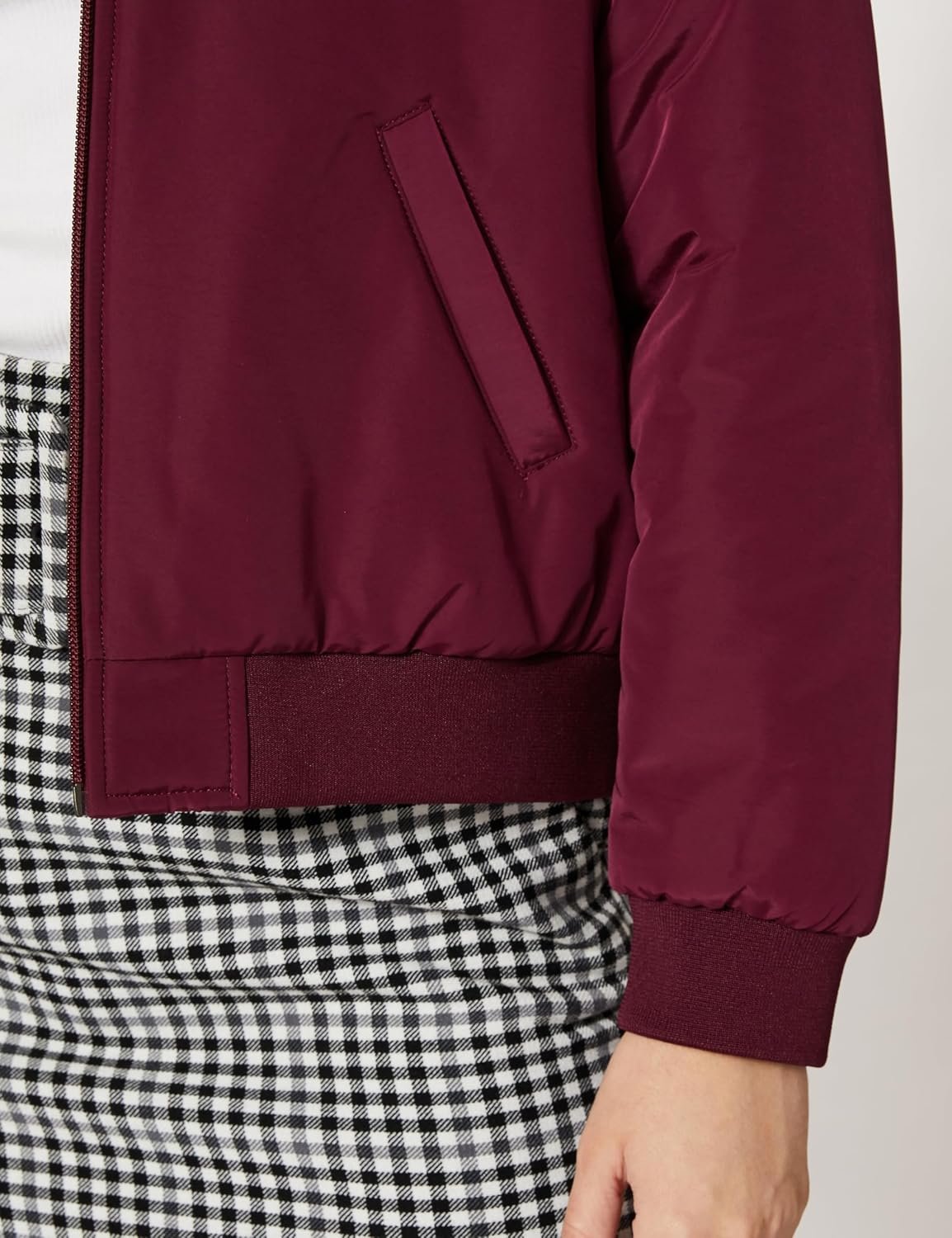 Amazon Brand - Symbol Women's Polyester Regular Fit Lightly Paded Bomber Jacket With Side Pocket (Winter Jackets) (Available in Plus Sizes) - Image 5
