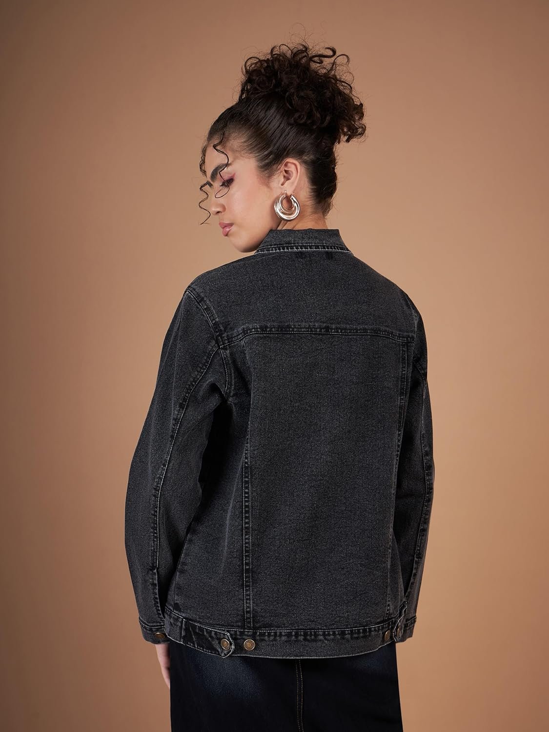SASSAFRAS Women Washed Denim Oversized Jacket - Image 5
