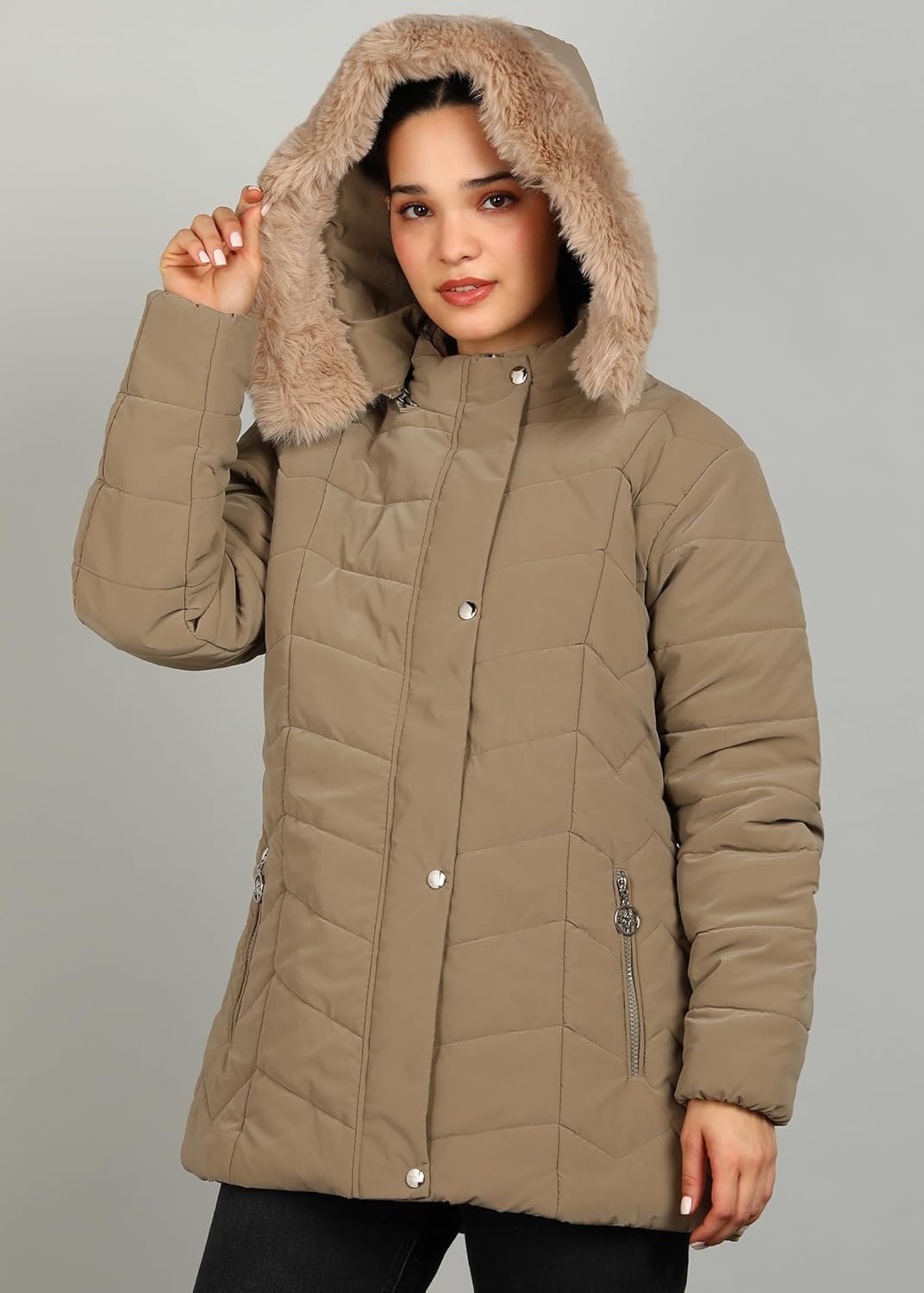 ELLIPSE Women's Winter Jacket with Detachable Hood & Faux Fur | Nylon Puffer Jacket with 3 Pockets | Warm Upto -20°C to 10°C | Regular Length - Image 7